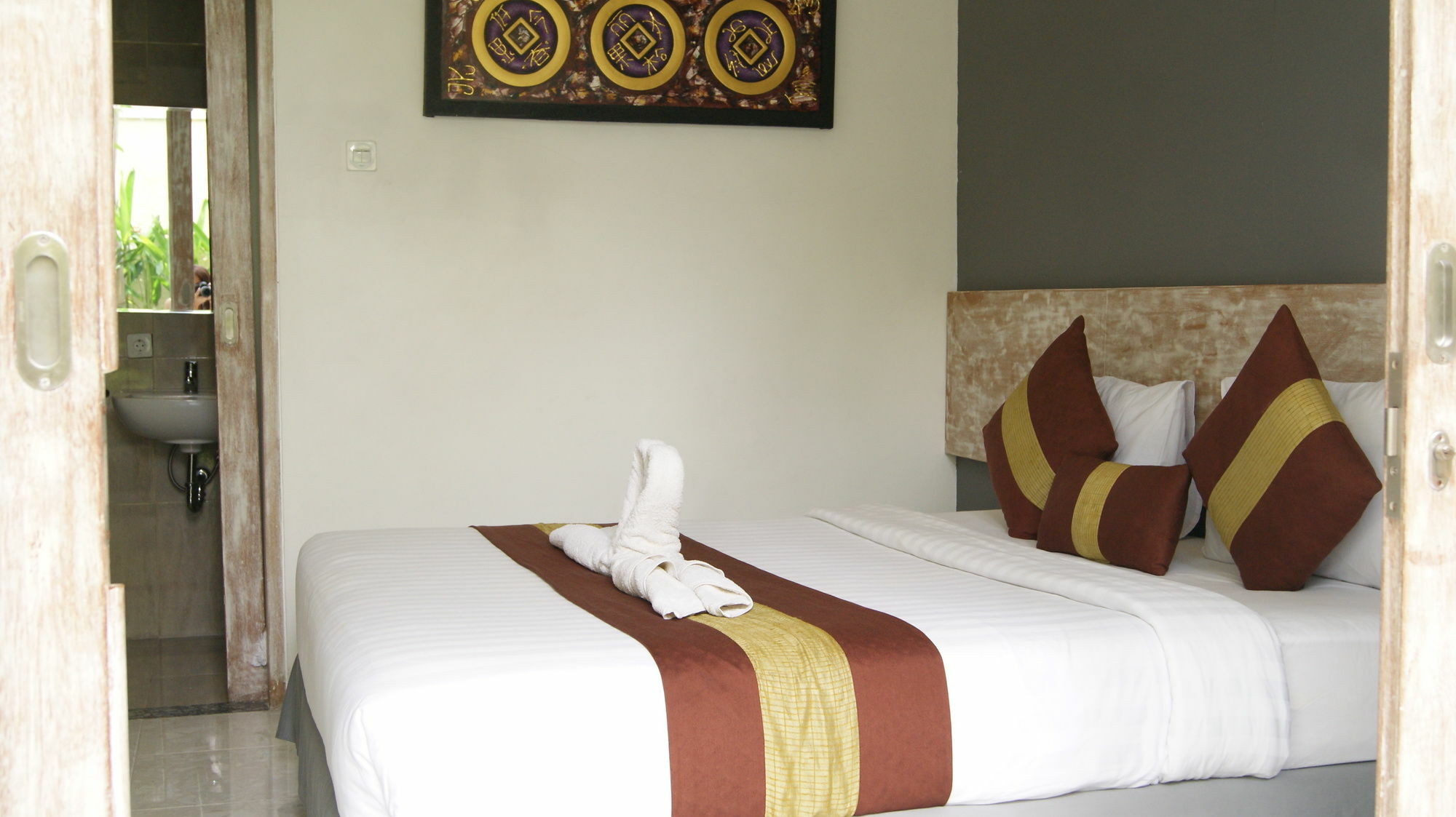 Hotel Sugiras Living à Denpasar Extérieur photo