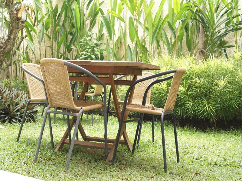 Hotel Sugiras Living à Denpasar Extérieur photo